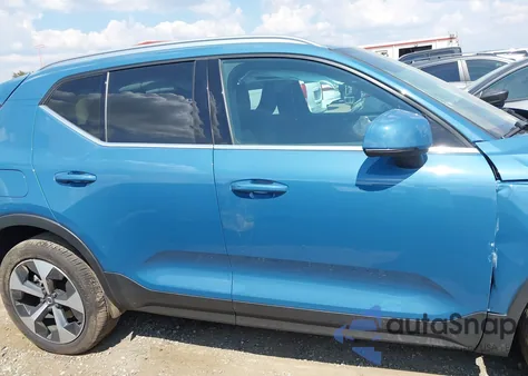 2024 Volvo Xc40 B5 Core Bright Theme z USA, uszkodzony, nr VIN YV4L12UK6R2374189